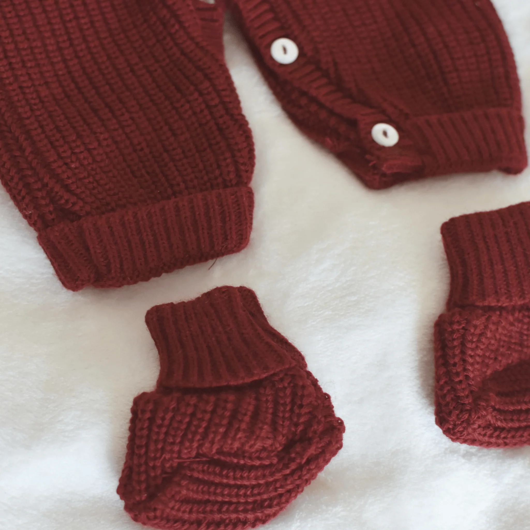 Combinaison tricot bébé à col Claudine - Ensemble 3 pièces – Image 6