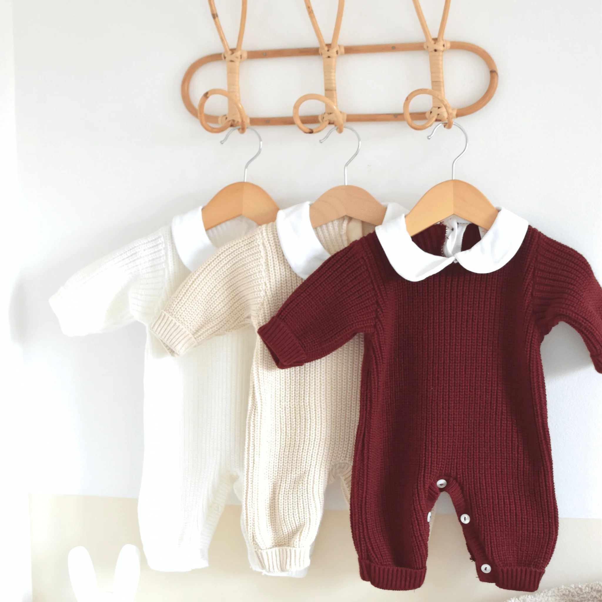 Combinaison tricot bébé à col Claudine - Ensemble 3 pièces – Image 2