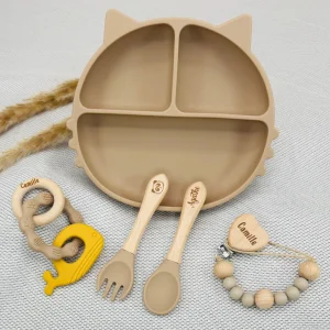 Coffret Bébé Personnalisé – Assiette Chat, Couverts, Attache & Anneau Dauphin